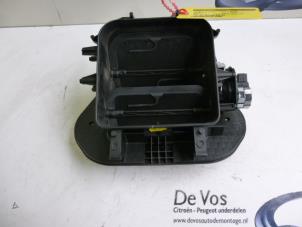 Used Heater valve motor Peugeot 607 (9D/U) 2.2 HDi 16V FAP Price € 55,00 Margin scheme offered by De Vos Autodemontagebedrijf