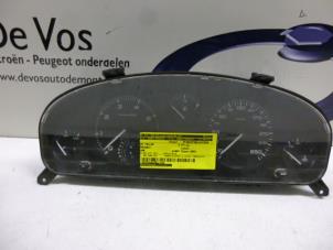 Używane Licznik kilometrów KM Peugeot 406 Break (8E/F) 3.0 V6 24V Cena € 70,00 Procedura marży oferowane przez De Vos Autodemontagebedrijf