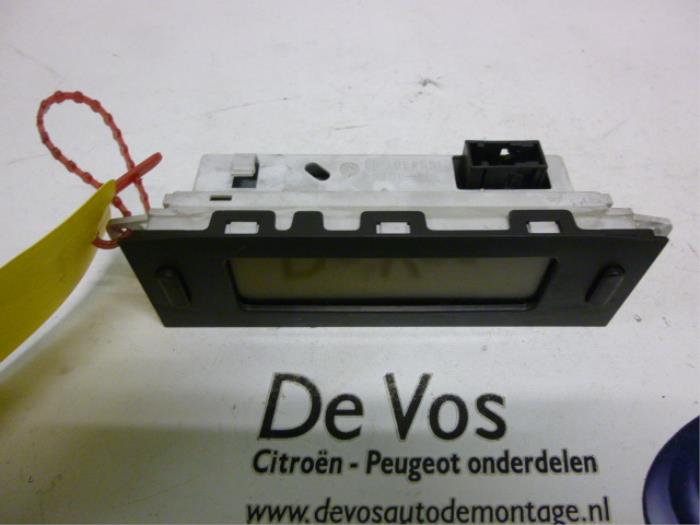 Begagnade Innerdisplay Citroen C8 (EA/EB) 2.0 HDi 16V Pris € 70,00 Marginaltabell erbjuds av De Vos Onderdelen