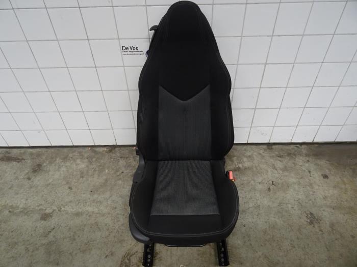Seat, right from a Peugeot RCZ 2010