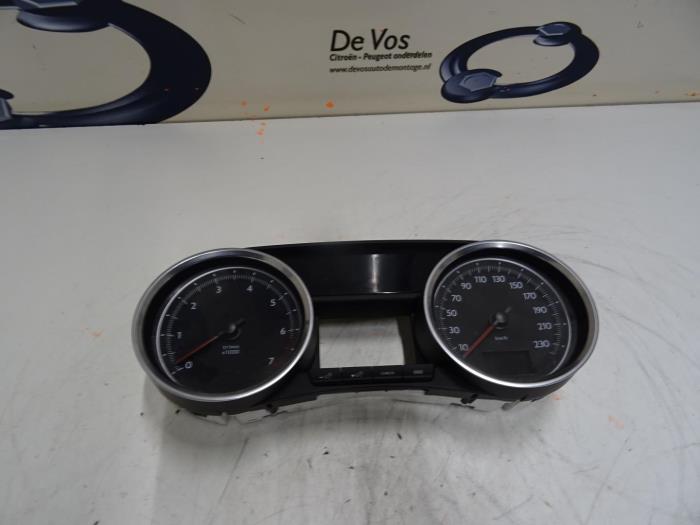 Odometer KM from a Peugeot 508 SW (8E/8U) 1.6 THP 16V 2011