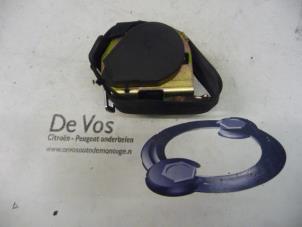 Used Rear seatbelt, left Peugeot 307 CC (3B) 2.0 16V Price € 35,00 Margin scheme offered by De Vos Autodemontagebedrijf