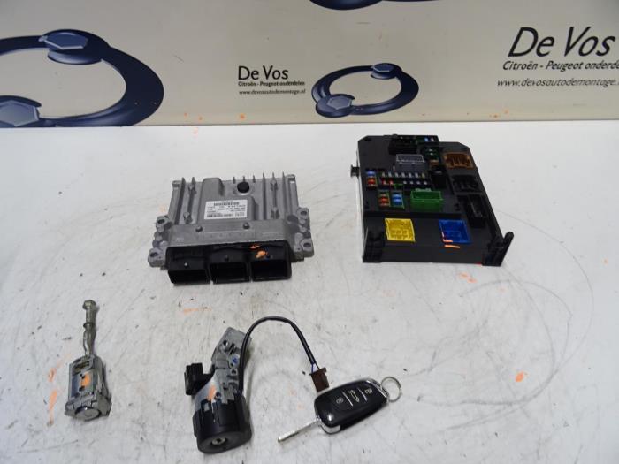Used Engine management computer Citroen DS4 Price € 350,00 Margin scheme offered by De Vos Onderdelen