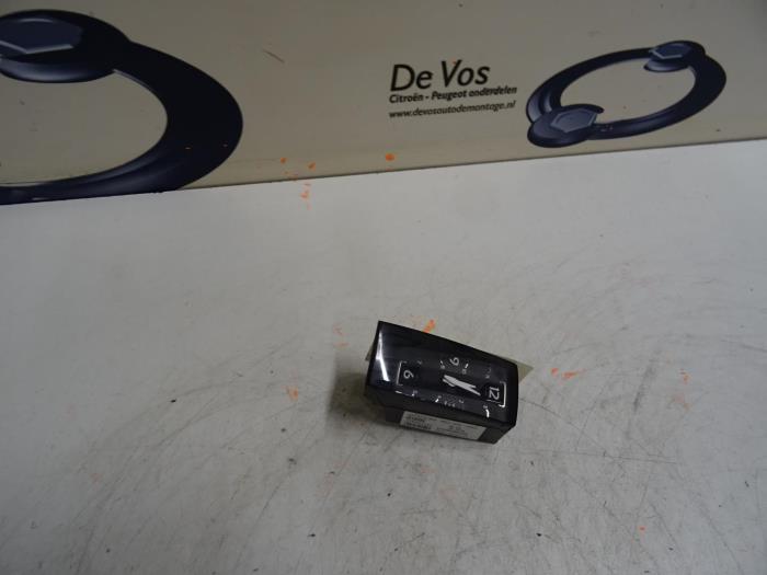 Begagnade Klocka Citroen DS5 Pris € 45,00 Marginaltabell erbjuds av De Vos Onderdelen