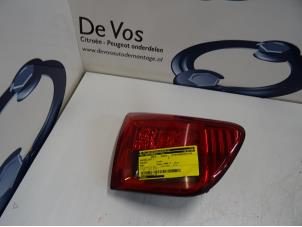 Używane Tylne swiatlo pozycyjne lewe Peugeot 4007 Cena € 70,00 Procedura marży oferowane przez De Vos Autodemontagebedrijf