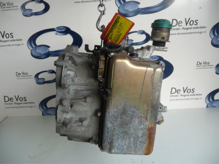 Gearbox from a Citroën C5 I Berline (DC) 2.2 HDi 16V FAP 2001