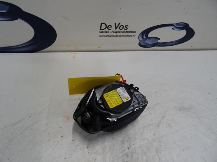 Seatbelt tensioner, left from a Citroen Nemo 2013