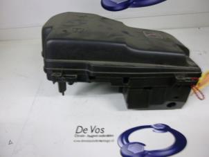 Usados Soporte de relé Peugeot 407 Precio € 15,00 Norma de margen ofrecido por De Vos Autodemontagebedrijf