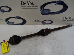 Used Front drive shaft, right Peugeot 308 Price € 80,00 Margin scheme offered by De Vos Autodemontagebedrijf
