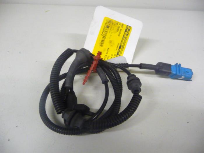 Begagnade ABS-sensor Citroen C5 I Berline (DC) 2.0 16V Pris € 20,00 Marginaltabell erbjuds av De Vos Onderdelen