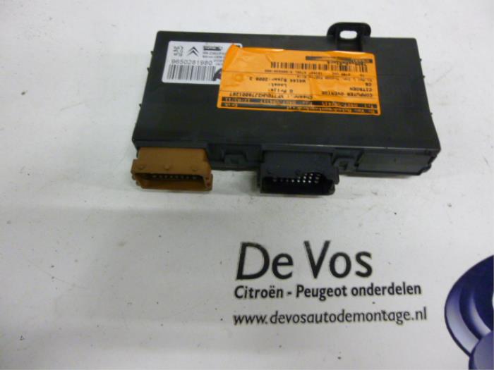 Used Computer, miscellaneous Citroen C6 (TD) 2.7 HDiF V6 24V Price € 115,00 Margin scheme offered by De Vos Onderdelen