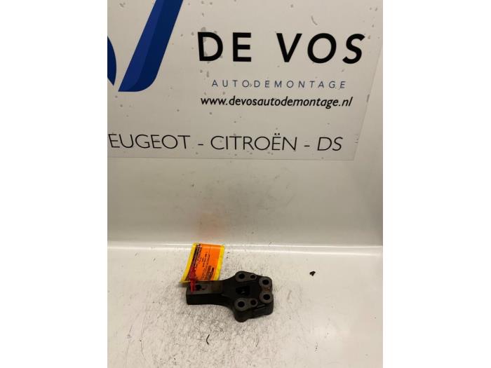 Used Engine mount Citroen C6 (TD) 2.7 HDiF V6 24V Price € 15,00 Margin scheme offered by De Vos Onderdelen