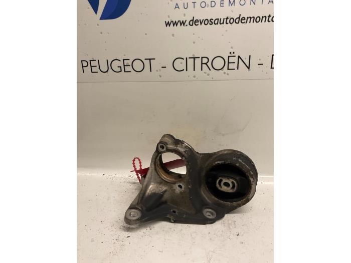 Gebrauchte Motorlager Peugeot 406 (8B) 1.8 S,SL,ST,STX 16V Preis € 35,00 Margenregelung angeboten von De Vos Onderdelen