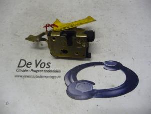Używane Mechanizm blokady drzwi lewych wersja 2-drzwiowa Citroen Jumper Cena € 20,00 Procedura marży oferowane przez De Vos Autodemontagebedrijf