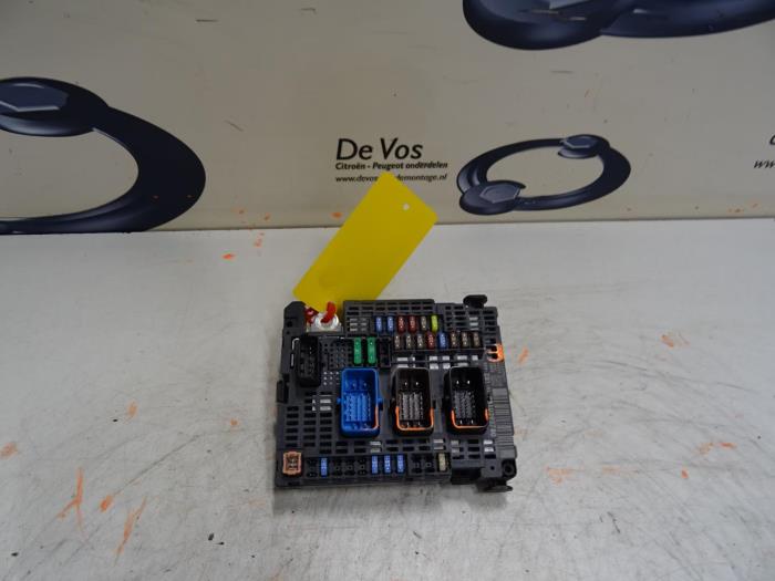 Fuse box Peugeot 308 9810296080 DELPHI