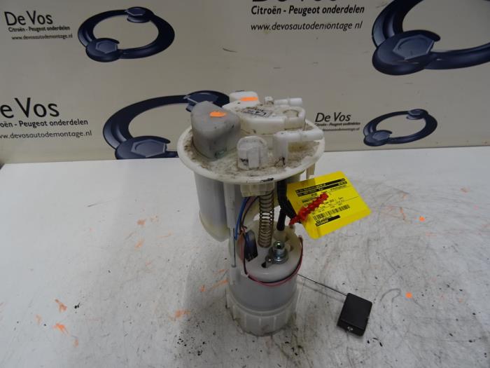 Usagé Pompe d'injection Citroen C1 1.0 Vti 68 12V Prix € 55,00 Règlement à la marge proposé par De Vos Onderdelen