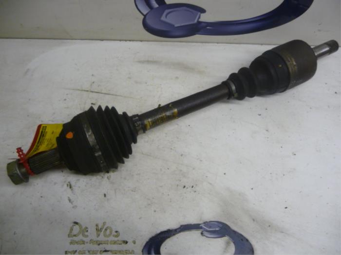 Front drive shaft, left from a Peugeot Expert (222/224) 2.0 HDi 90 2003