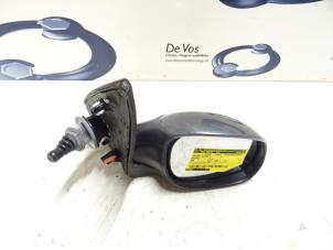Used Wing mirror, right Peugeot 206 (2A/C/H/J/S) 1.4 XR,XS,XT,Gentry Price € 35,00 Margin scheme offered by De Vos Autodemontagebedrijf