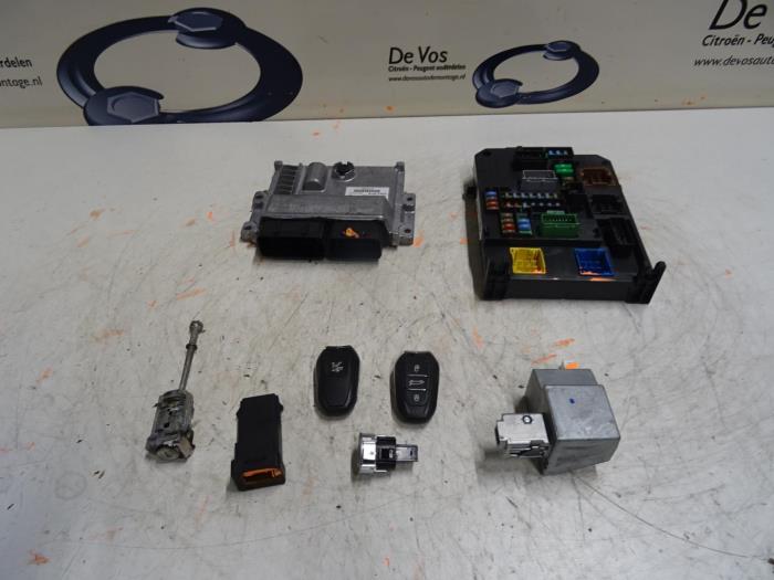 Used Engine management computer Peugeot 508 Price € 350,00 Margin scheme offered by De Vos Onderdelen