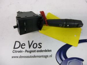 Używane Przelacznik Combi kolumny kierownicy Peugeot 406 (8B) 1.8 16V Cena € 35,00 Procedura marży oferowane przez De Vos Autodemontagebedrijf