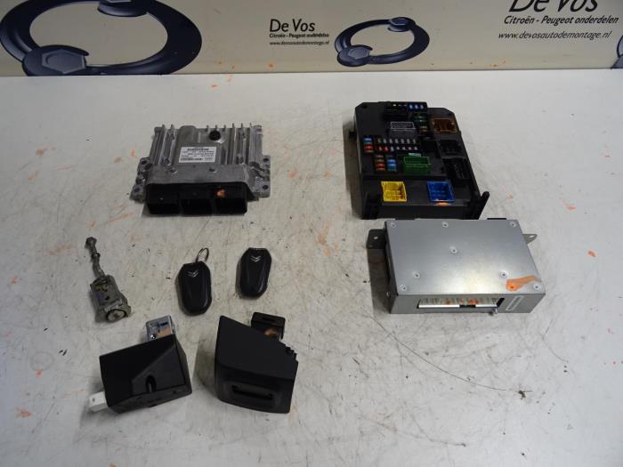 Used Engine management computer Citroen DS5 (KD/KF) 2.0 165 HYbrid4 16V Price € 450,00 Margin scheme offered by De Vos Onderdelen