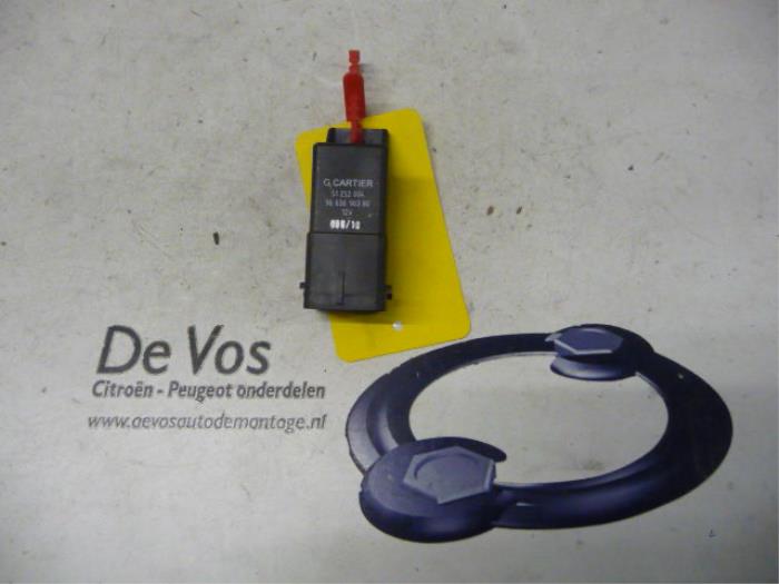 Glow plug relay Citroen C4 Picasso 1.6 HDi 16V 110 - 598140