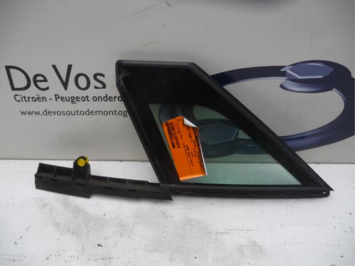 Usados Ventanilla triangular izquierda delante Citroen C5 Precio € 25,00 Norma de margen ofrecido por De Vos Onderdelen