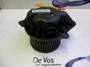 Używane Silnik wentylatora nagrzewnicy Peugeot 607 (9D/U) 2.2 HDi 16V FAP Cena € 55,00 Procedura marży oferowane przez De Vos Autodemontagebedrijf