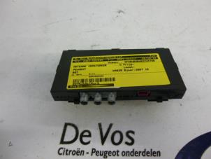 Used Antenna Amplifier Peugeot 607 (9D/U) 2.0 HDiF 16V Price € 45,00 Margin scheme offered by De Vos Autodemontagebedrijf