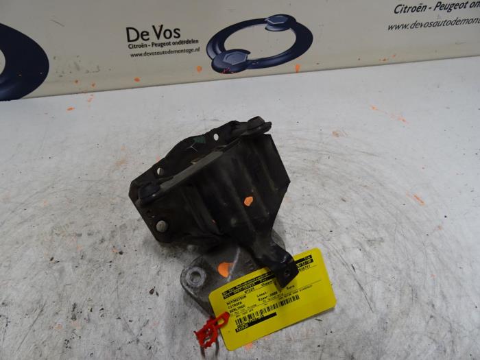 Used Engine mount Citroen Berlingo Cinqspace, Multispace 1.6i Price € 70,00 Margin scheme offered by De Vos Onderdelen