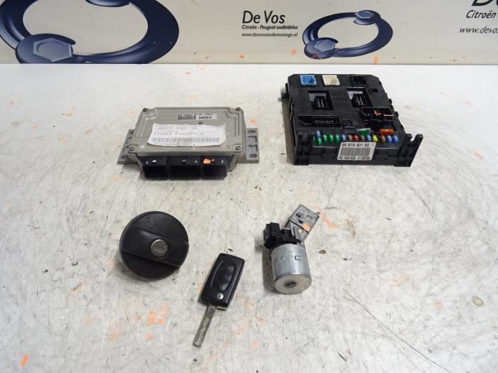 Used Engine management computer Peugeot 307 Price € 250,00 Margin scheme offered by De Vos Onderdelen