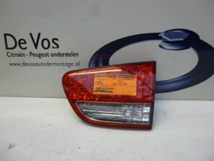 Usagé Feu arrière droit Citroen C-Crosser 2.4 16V Prix € 55,00 Règlement à la marge proposé par De Vos Autodemontagebedrijf