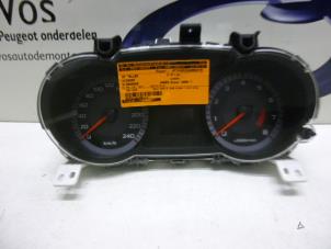 Used Odometer KM Citroen C-Crosser 2.4 16V Price € 250,00 Margin scheme offered by De Vos Autodemontagebedrijf