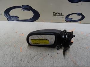 Used Wing mirror, left Peugeot 307 Break (3E) 1.6 16V Price € 45,00 Margin scheme offered by De Vos Autodemontagebedrijf
