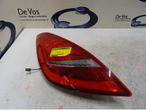 Używane Tylne swiatlo pozycyjne lewe Peugeot RCZ Cena € 250,00 Procedura marży oferowane przez De Vos Autodemontagebedrijf