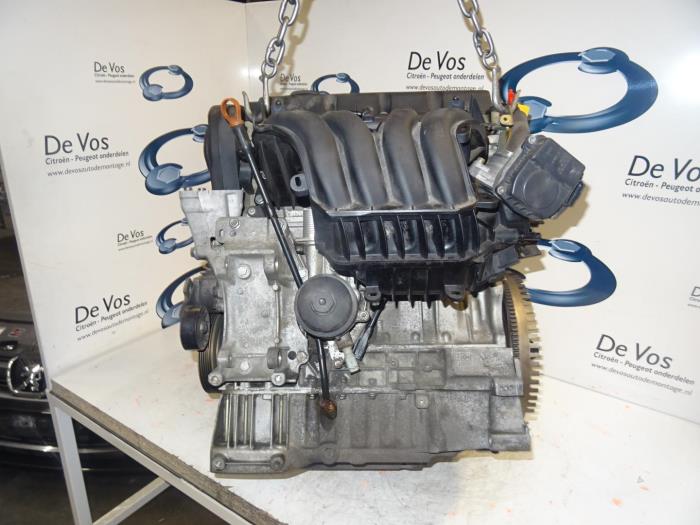 Used Engine Citroen C5 II Break (RE) 2.0 16V Price € 450,00 Margin scheme offered by De Vos Onderdelen