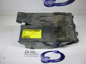 Used Battery box Citroen C4 Picasso (UD/UE/UF) 2.0 16V Autom. Price € 45,00 Margin scheme offered by De Vos Autodemontagebedrijf
