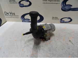 Used Power steering pump Peugeot 5008 Price € 250,00 Margin scheme offered by De Vos Autodemontagebedrijf