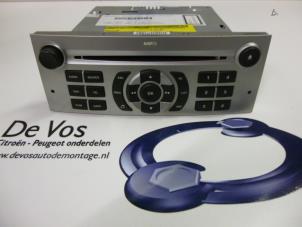 Used Radio CD player Peugeot 407 (6D) 1.6 HDi 16V Price € 50,00 Margin scheme offered by De Vos Autodemontagebedrijf