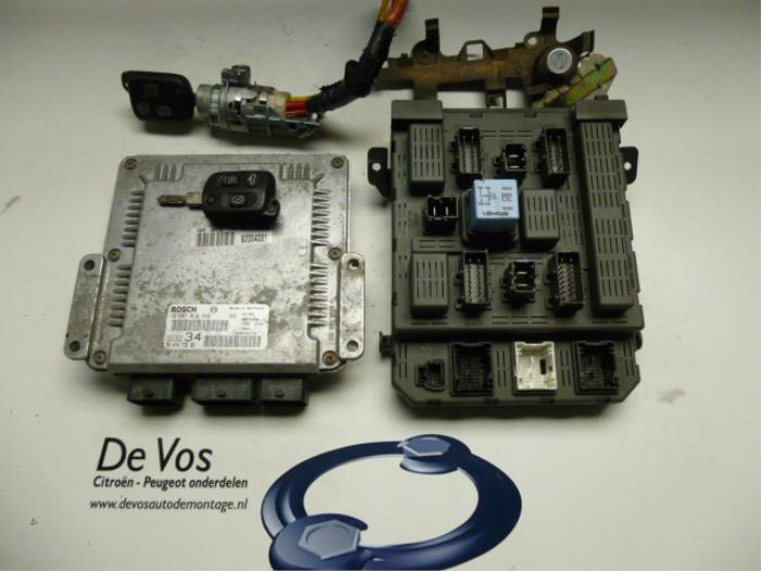 Engine management computer from a Peugeot 607 (9D/U) 2.2 HDi 16V FAP 2003