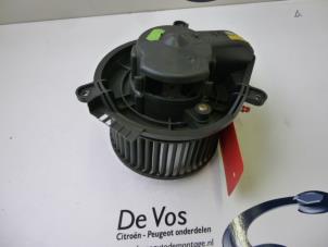 Usagé Moteur de ventilation chauffage Citroen Xantia Break (X1/2) 2.0i 16V Prix € 45,00 Règlement à la marge proposé par De Vos Autodemontagebedrijf