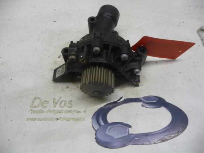 Water pump from a Peugeot 407 2005