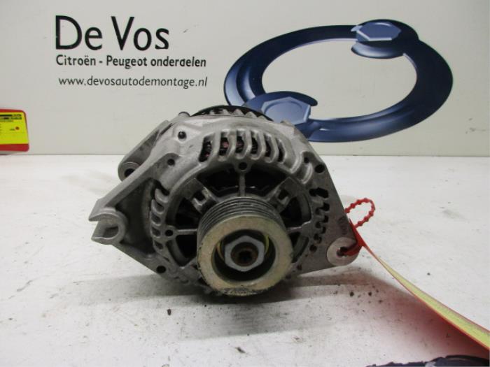 Gebrauchte Dynamo Peugeot 306 (7A/C/S) 2.0 XSi,ST Preis € 70,00 Margenregelung angeboten von De Vos Onderdelen
