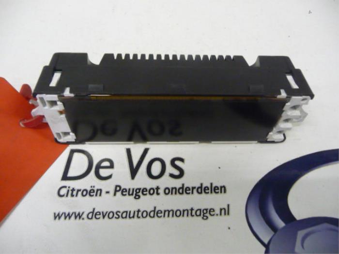 Begagnade Innerdisplay Peugeot 207/207+ (WA/WC/WM) 1.6 HDi 16V Pris € 55,00 Marginaltabell erbjuds av De Vos Onderdelen