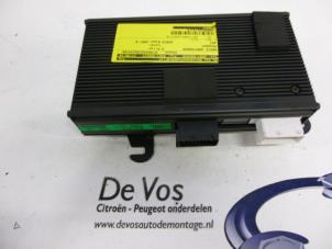 Used Radio amplifier Peugeot 607 (9D/U) 2.7 HDi V6 24V Price € 100,00 Margin scheme offered by De Vos Autodemontagebedrijf