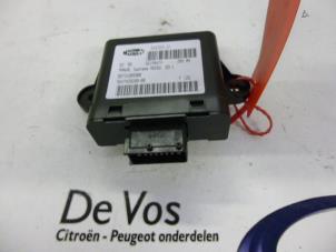 Używane Skrzynka bezpieczników Peugeot 407 Cena € 70,00 Procedura marży oferowane przez De Vos Autodemontagebedrijf