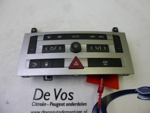 Używane Panel sterowania nagrzewnicy Peugeot 407 SW (6E) 2.0 16V Cena € 70,00 Procedura marży oferowane przez De Vos Autodemontagebedrijf