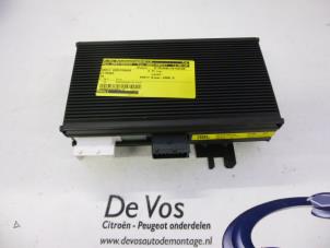 Used Radio amplifier Citroen C5 II Berline (RC) 2.0 HDiF 16V Price € 100,00 Margin scheme offered by De Vos Autodemontagebedrijf