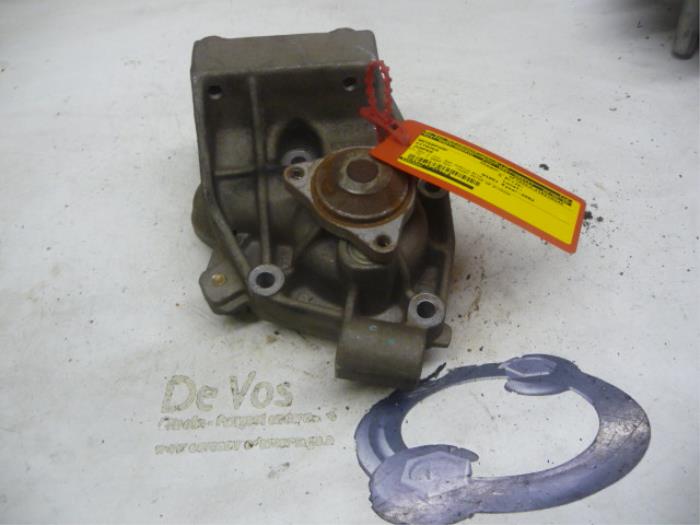 Usagé Pompe à eau Citroen Jumper (23) 2.8 D Prix € 80,00 Règlement à la marge proposé par De Vos Onderdelen