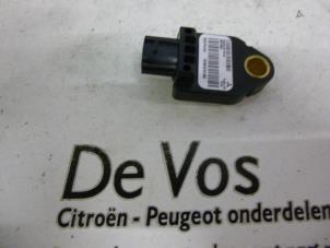 Usados Sensor de airbag Citroen C-Crosser Precio € 50,00 Norma de margen ofrecido por De Vos Autodemontagebedrijf